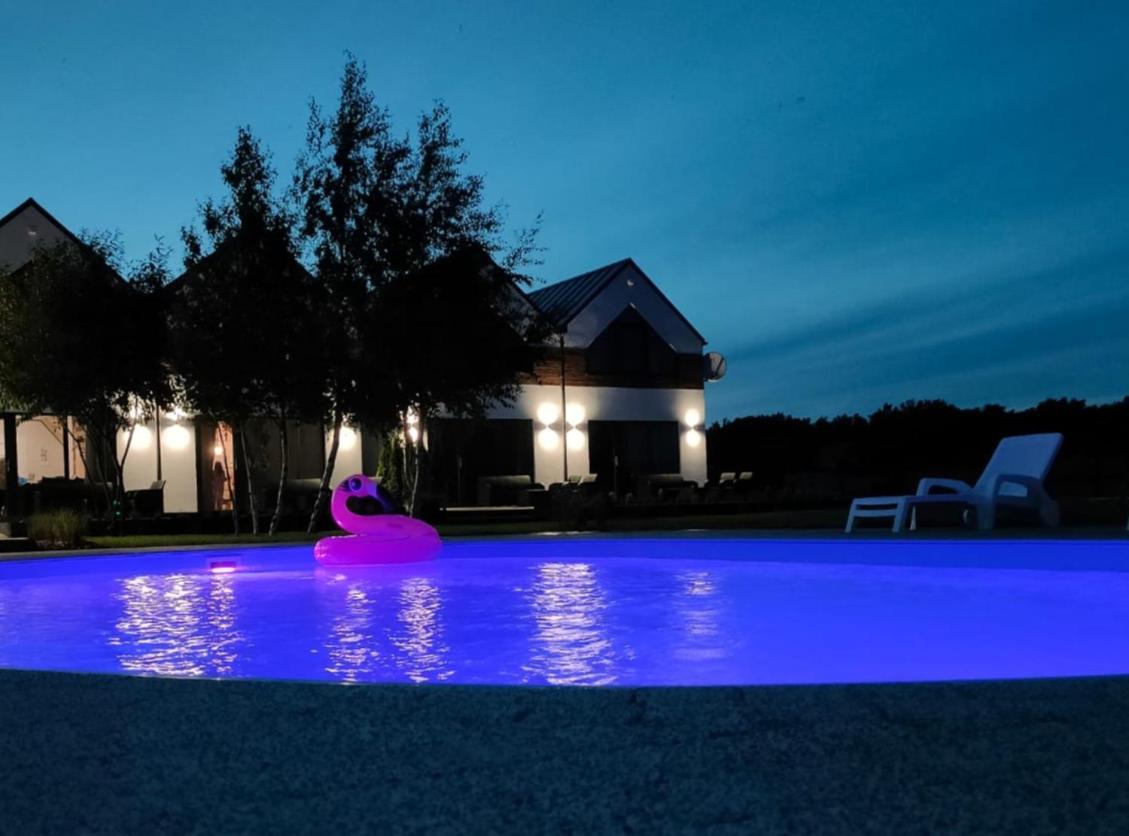 Slonce I Woda Domki Caloroczne, Klimatyzacja, Podgrzewany Basen, Bezplatny Parking Łeba Buitenkant foto